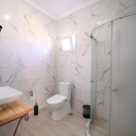 Rijeka منزل للإقامة Ayvalı